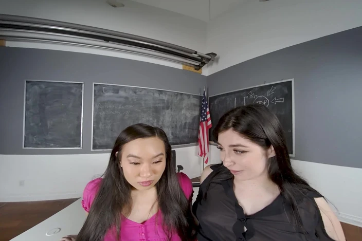 Hot 18 Yr Old Schoolgirls Want Your 9 Inch Monster Cock