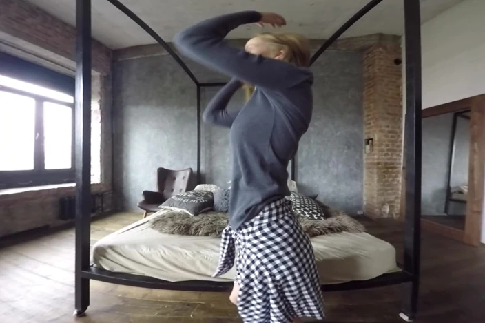 Fit Blond Sexy Striptease