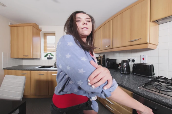 Ella Jay - Cook up a Storm